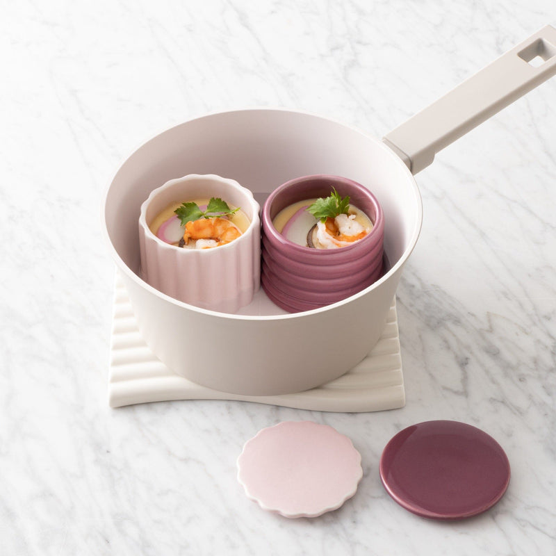 Scalloped Steaming Cup Red