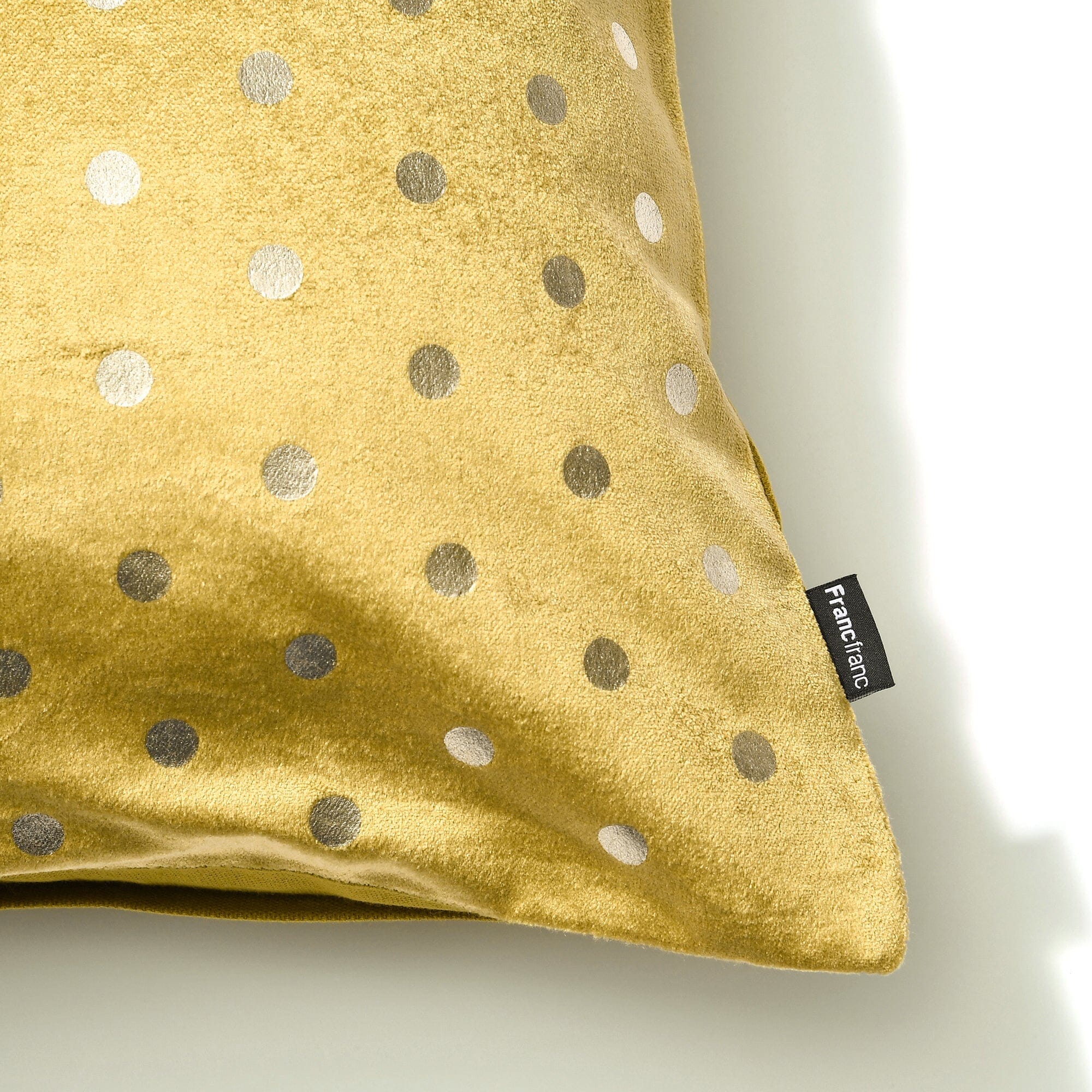 Velvet dot cushion cover 450 x 450 beige x gold