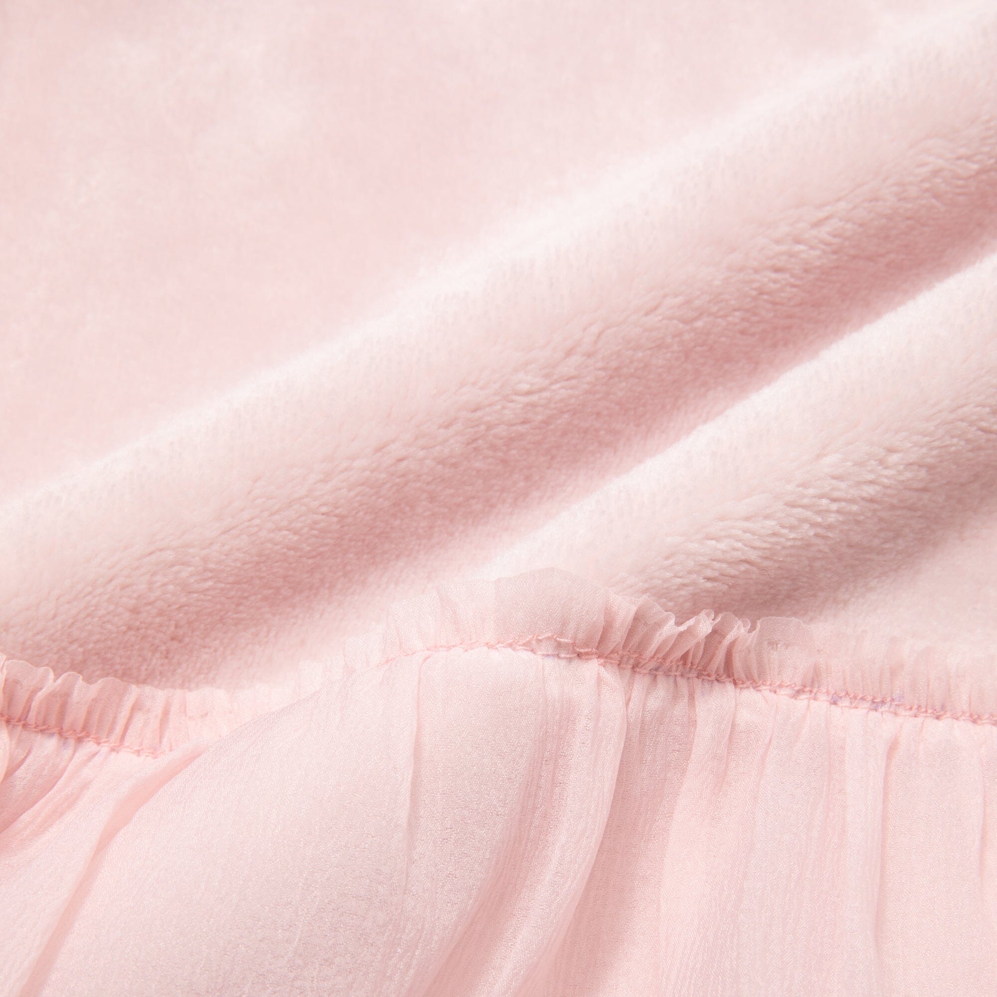 Smooth Frill Throw Medium 1700 X 1300 Pink