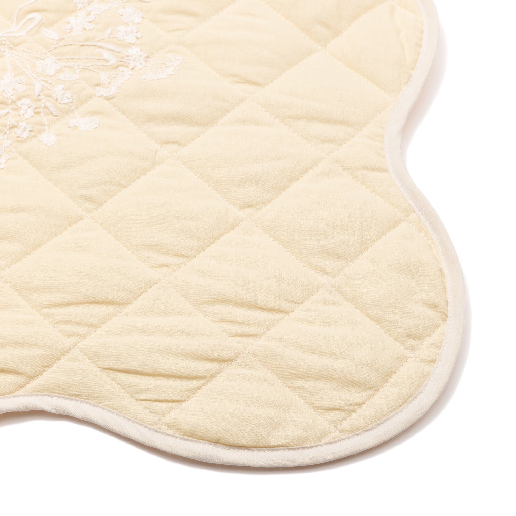 Multi Cover Embroidery Scallop Pattern Medium Yellow