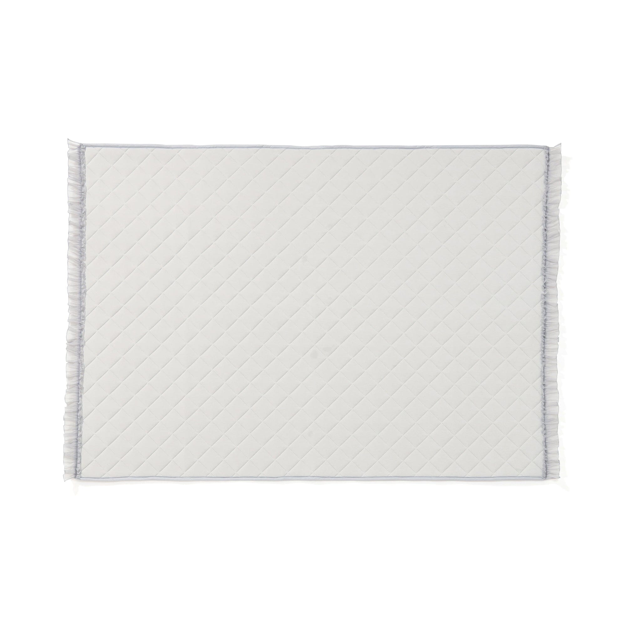 Cool Quilt Rug With Frills Medium Light Gray
