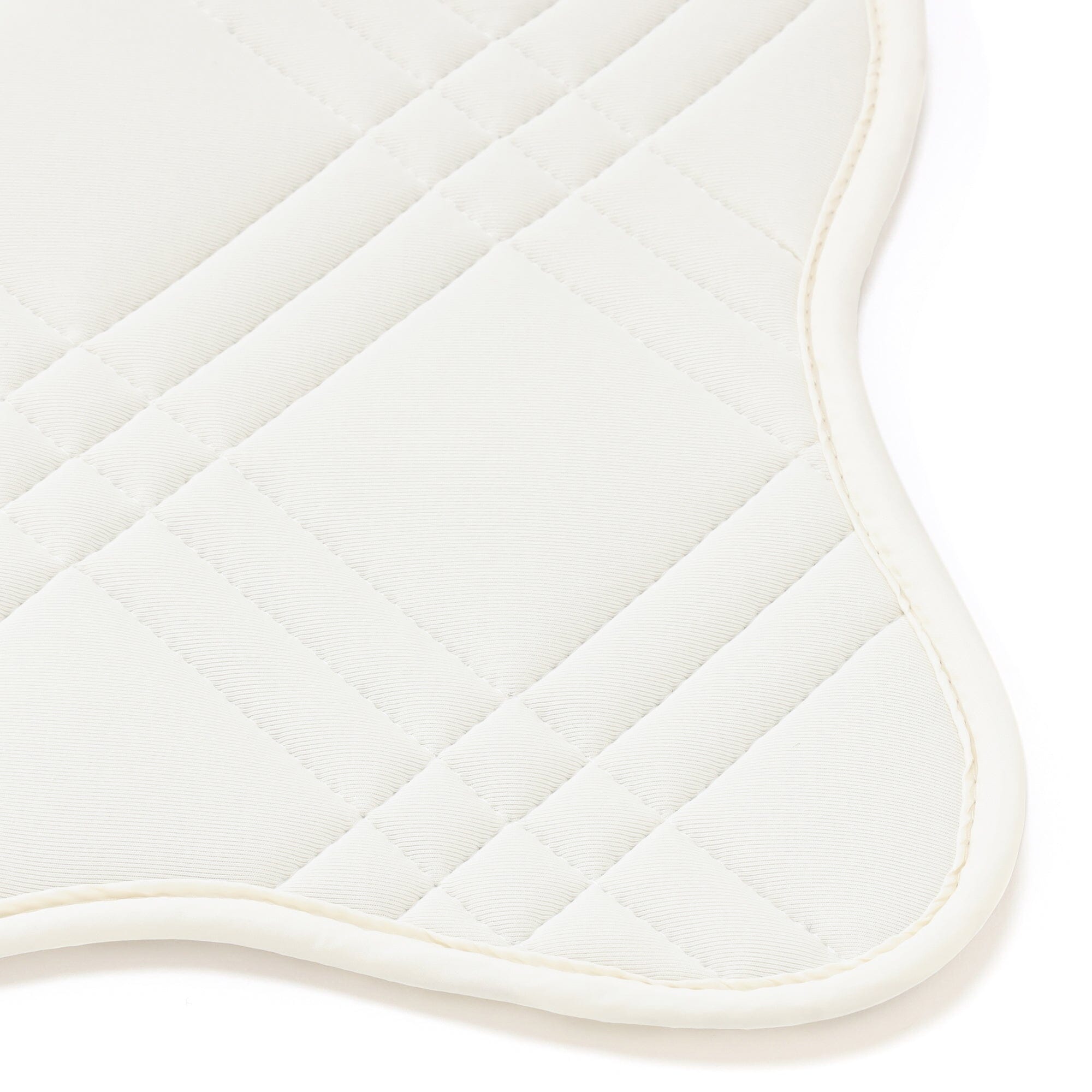 Cool Quilt Rug Scallop Medium Ivory