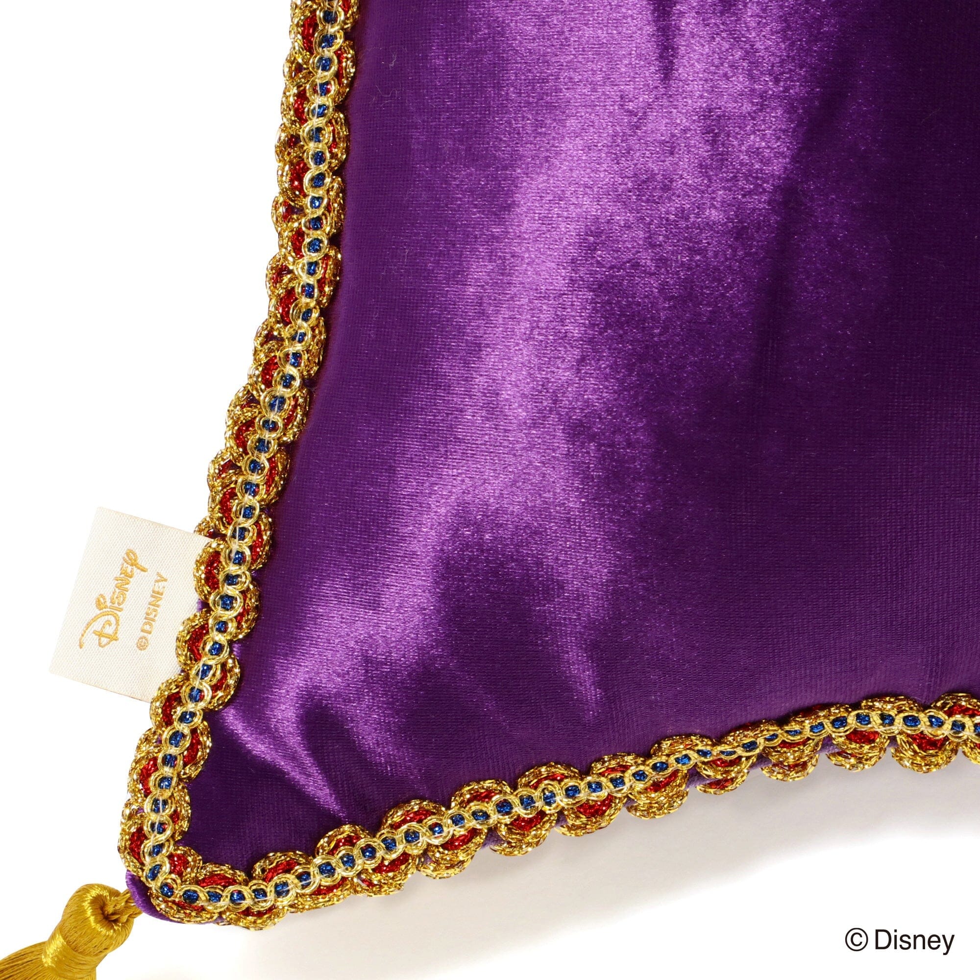 Disney Magic Of Chemistry  Aladdin  Cushion