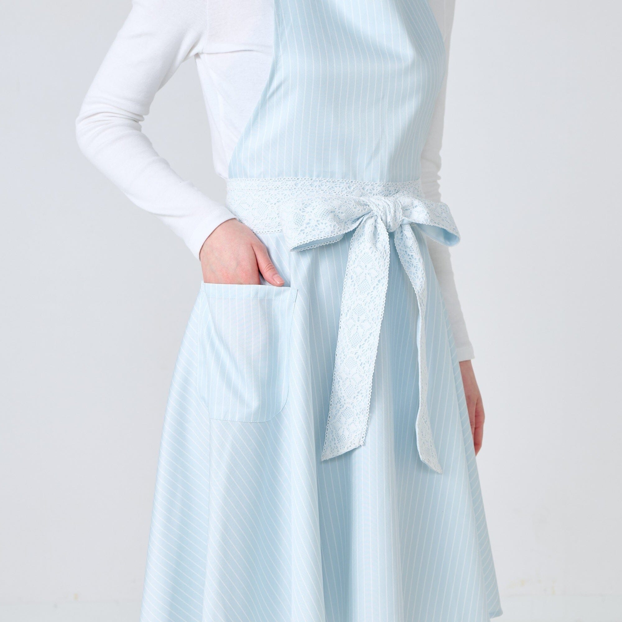 Lace Ribbon Full Apron Blue