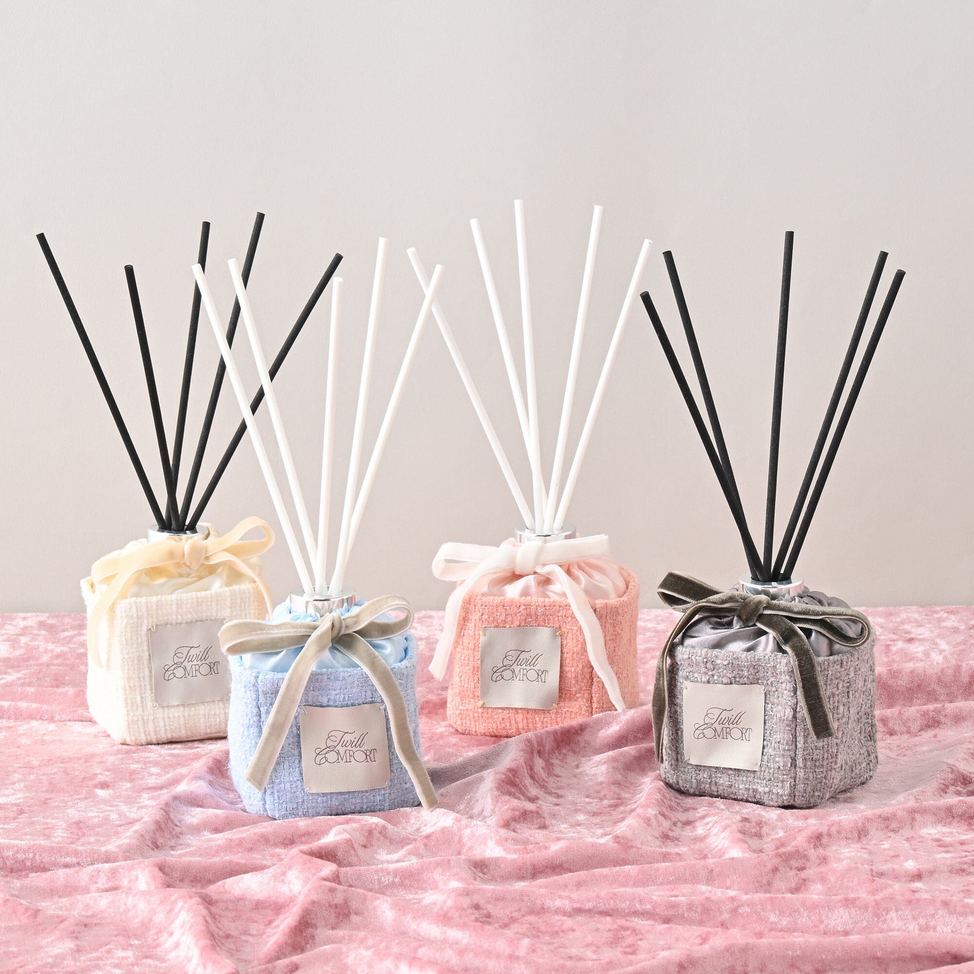Twill Comfort Fragrance Diffuser Pink (Elegant rose and amber scent)
