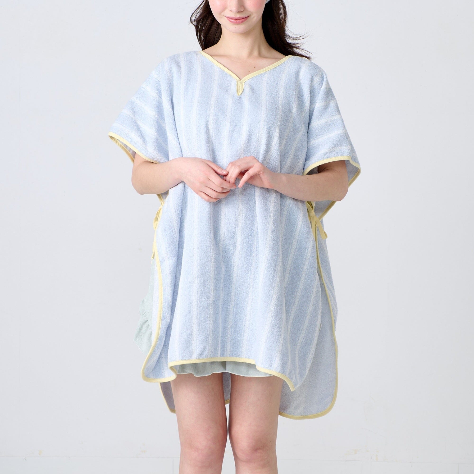 Cooling Poncho Light Blue