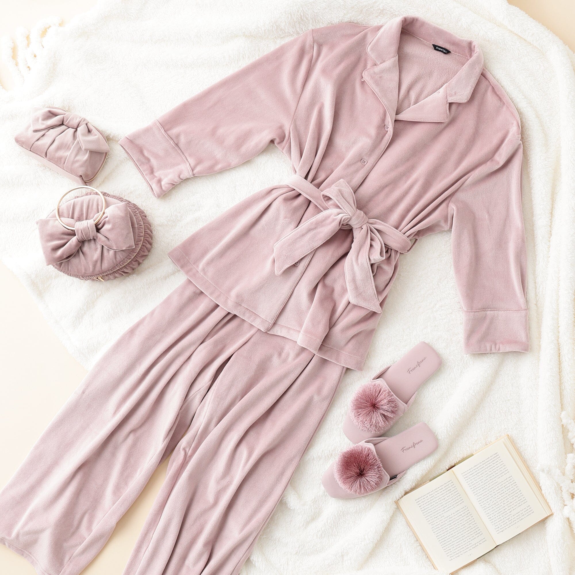 Round Tassel Room Shoes Pink