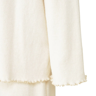 Fur vest and hyaluronic acid pajamas, ivory