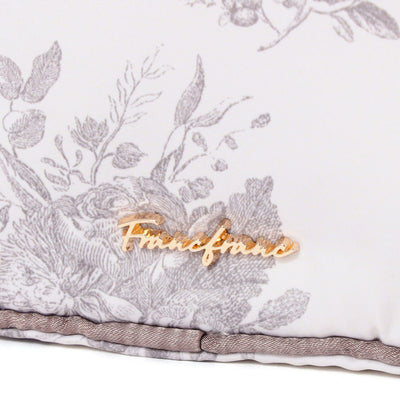 Classic Flower Sanit Compression Pouch Light Pink