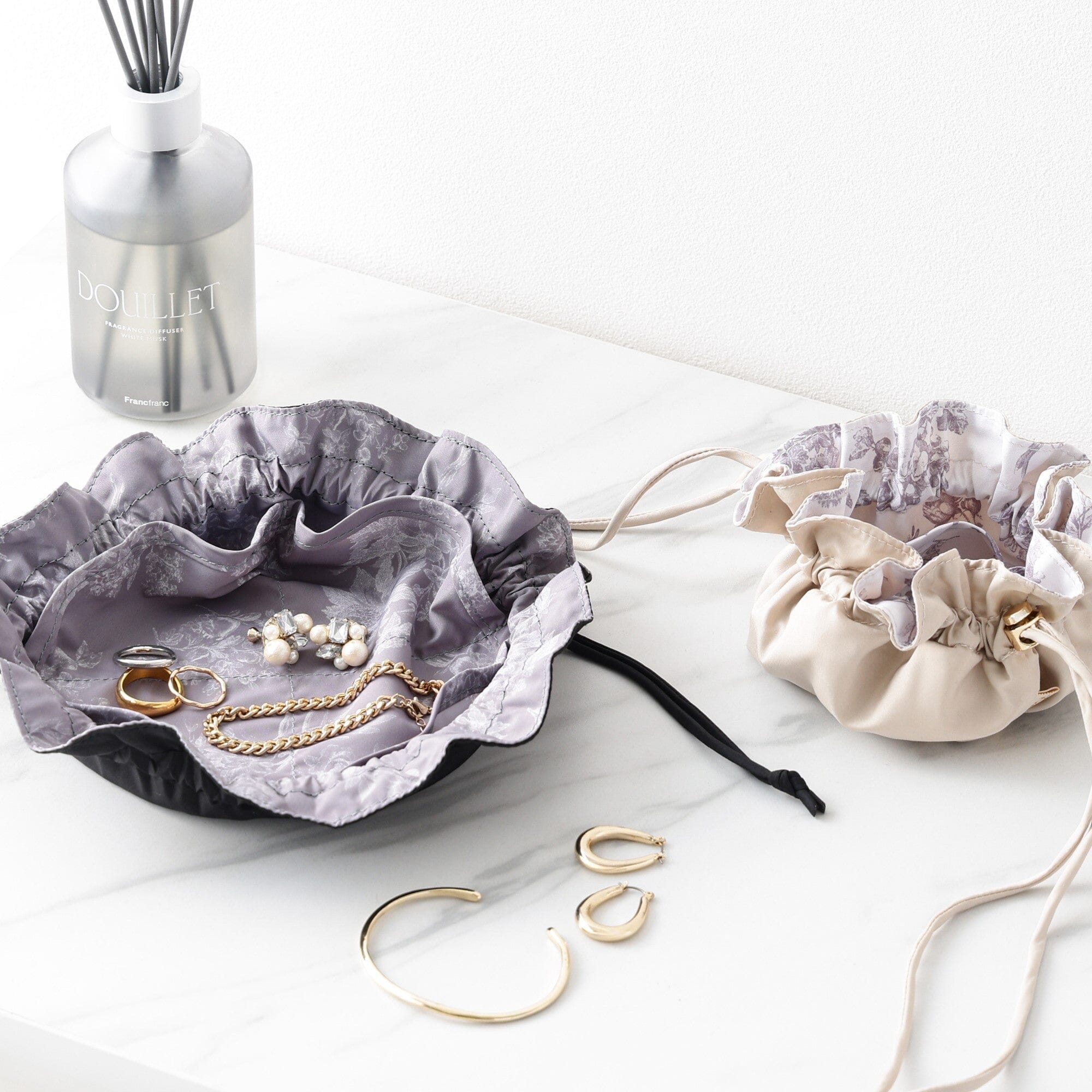 Accessory Drawstring Pouch Classic Flower Design  Pink