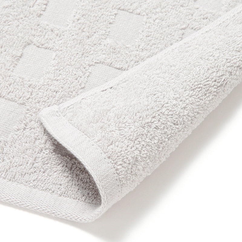 Vale Set Bath Towel Heart White